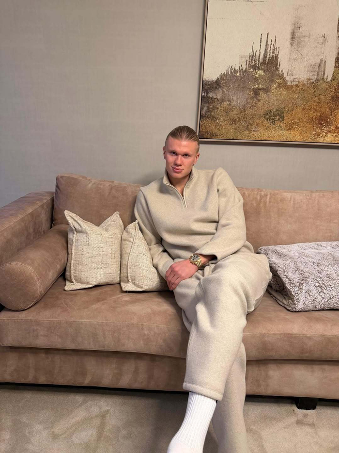 开云下载-哈兰德社交媒体发文引关注|英超联赛|足球|埃尔林-哈兰德_新浪体育_新浪新闻