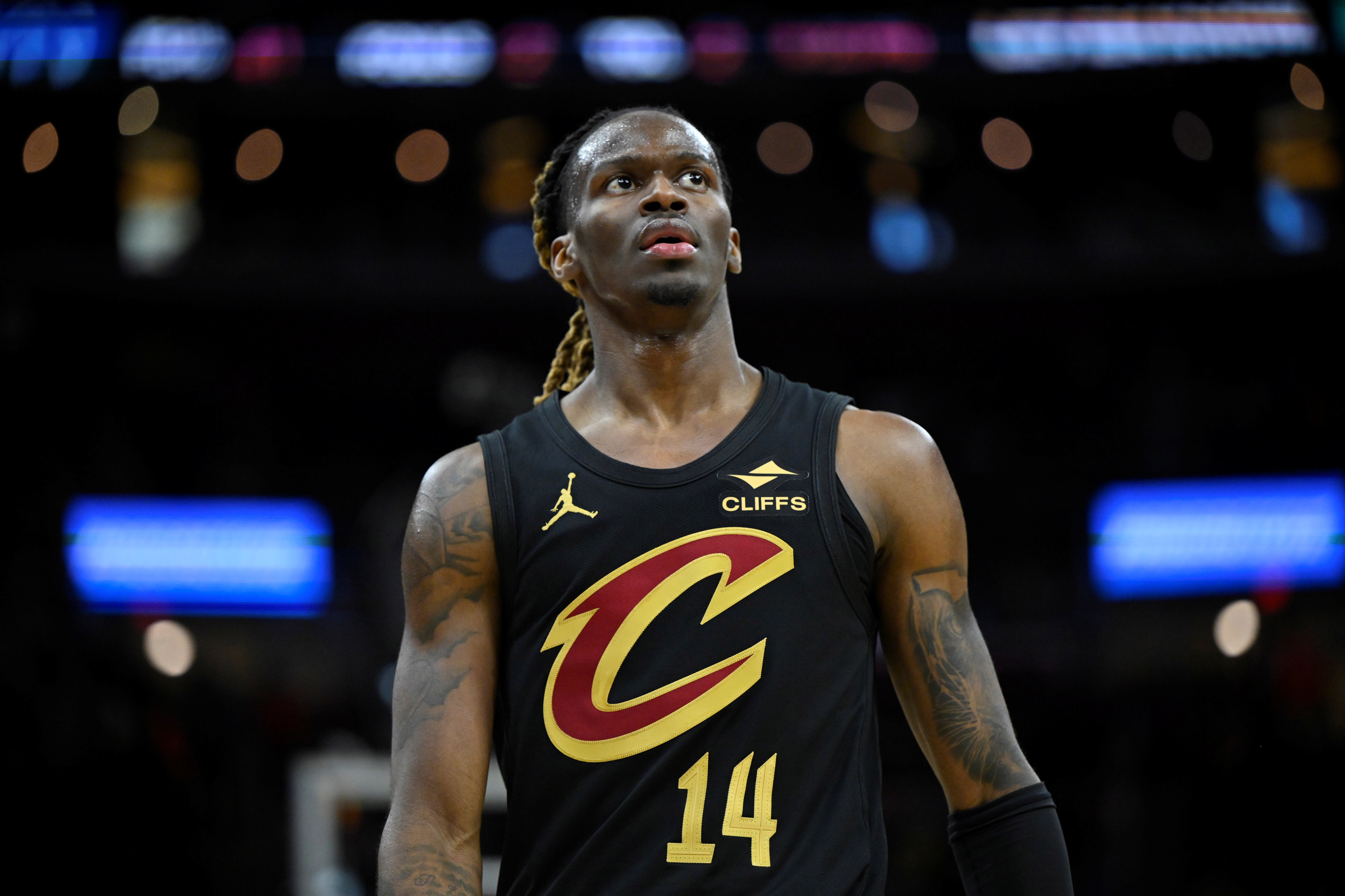 开云官方-帕森斯：基翁·埃利斯能干脏活累活 能隐藏哈登防守弱点&amp;帮他补位