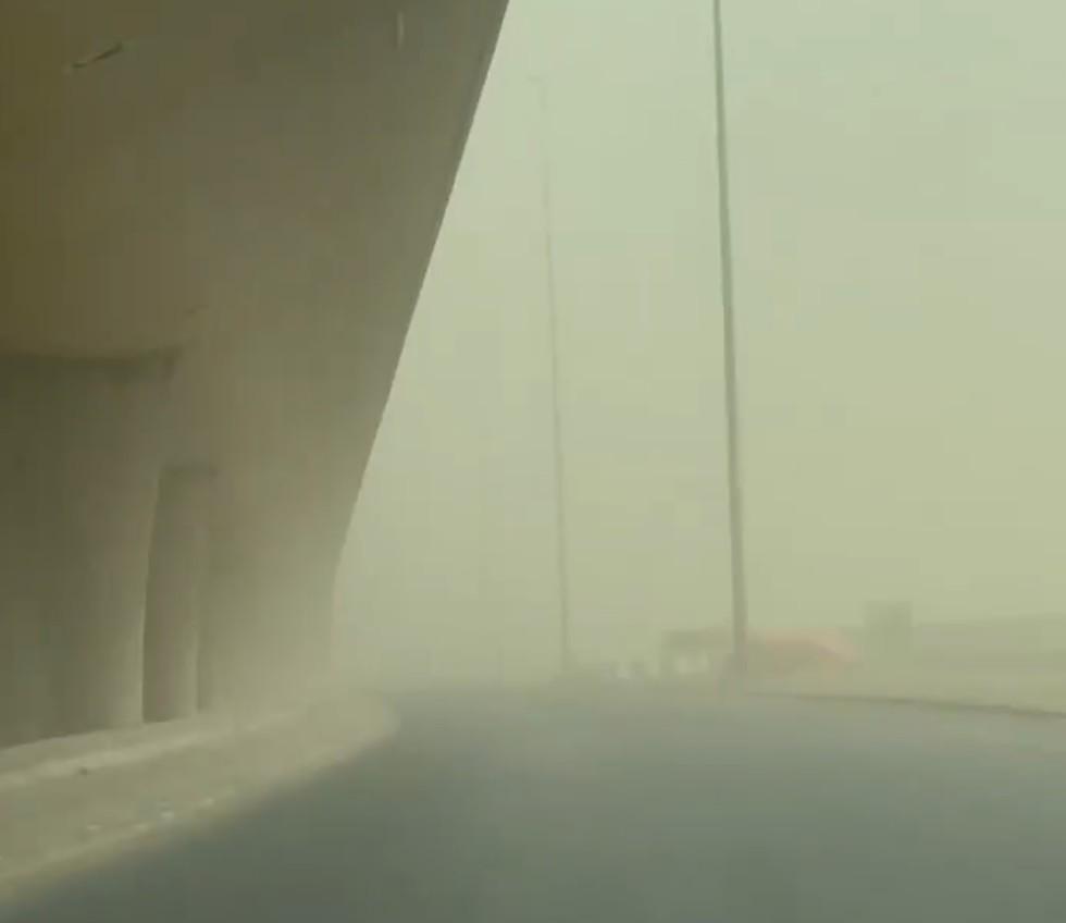 开云下载-蔽日遮天，U23亚洲杯决赛举办地吉达正经历沙尘暴